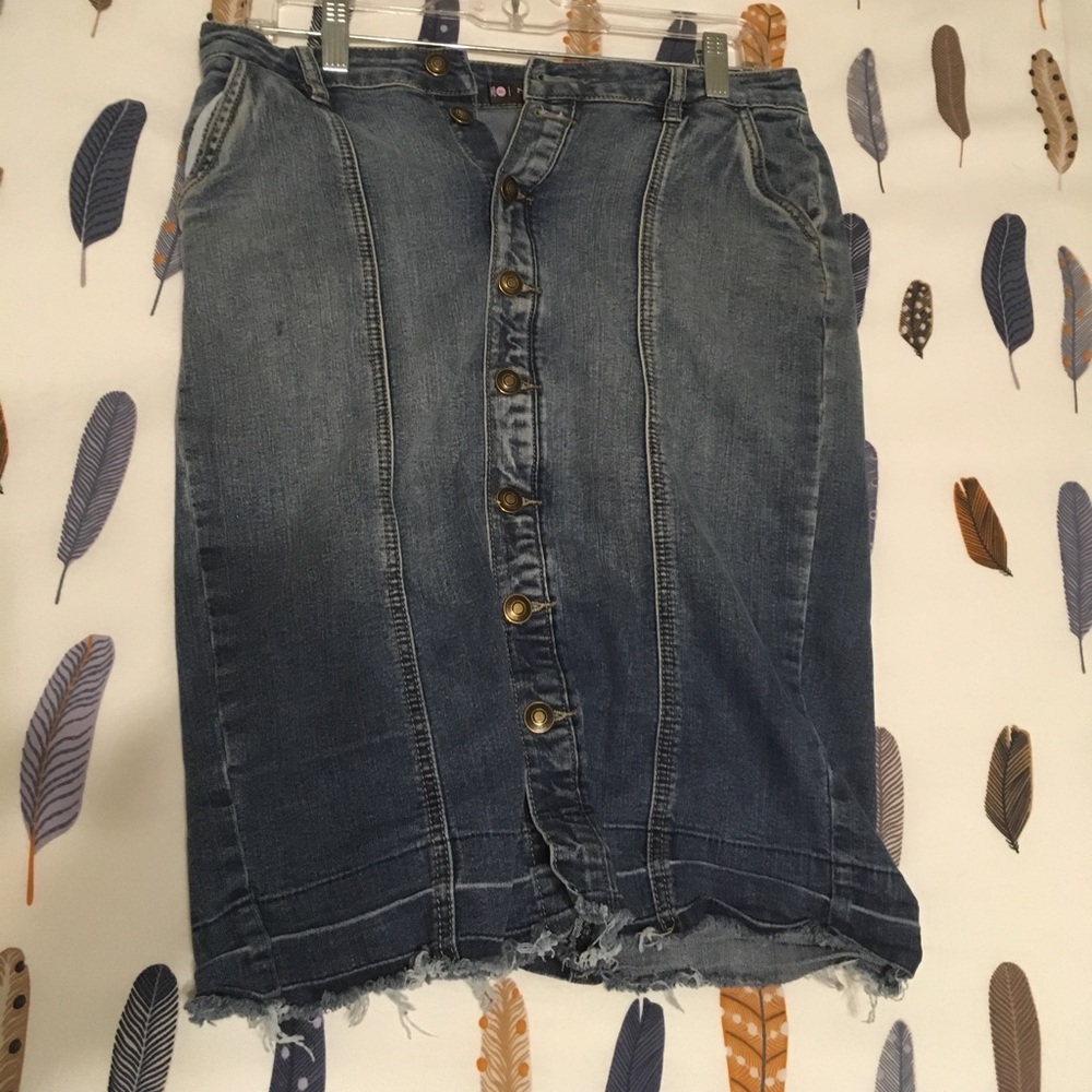 Esteez Denim skirt Size 4